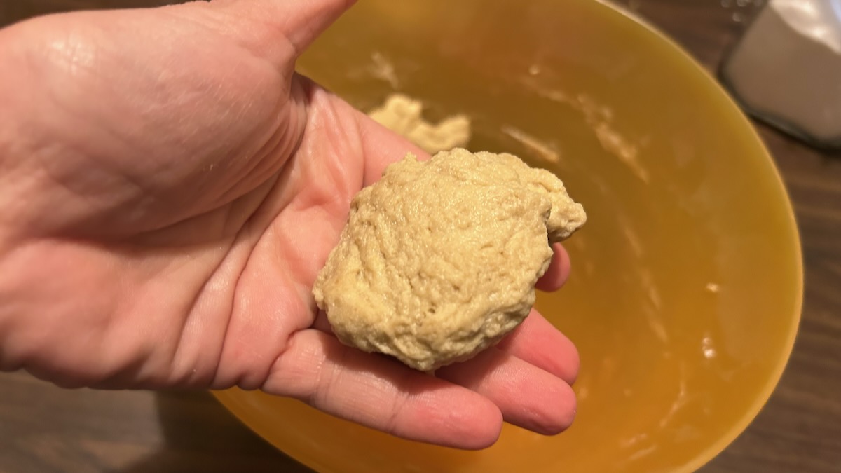 porzione di impasto per il seitan morbido fatto in casa