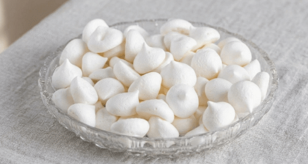 Meringhe vegane con acquafaba perfette: croccanti e stabili