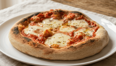 mozzarella per pizza vegana fatta in casa con acquafaba e anacardi